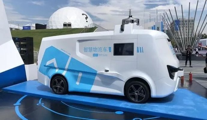 基于AGV小車的智能物流系統正在蓬勃發展（無線充電）