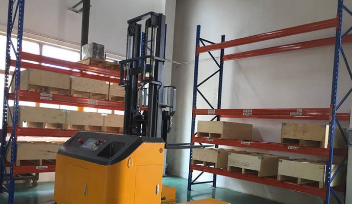 AGV如何充電？有哪些方法（無線充電）