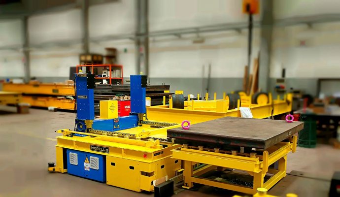 AGV機器人將取代人工生產（無線充電）