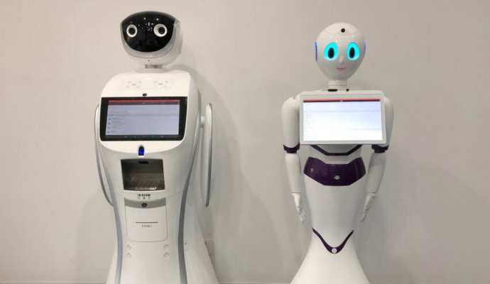 服務機器人的多樣世界（無線充電）