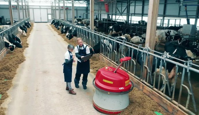 魯渝能源智慧農業巡檢機器人：無線充電賦能精準農業的“田間守望者”